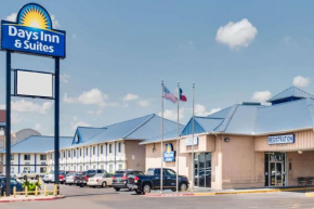 Days Inn & Suites by Wyndham Laredo